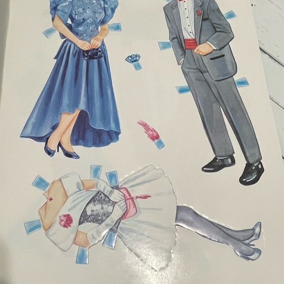 Golden Books vintage Prom Night Paper doll book - Picture 13 of 13